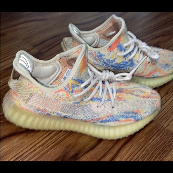 Yezzy - Picture 2 of 4